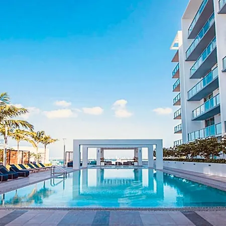 Sleek 2Bd 2Ba Condo In Miami Design District